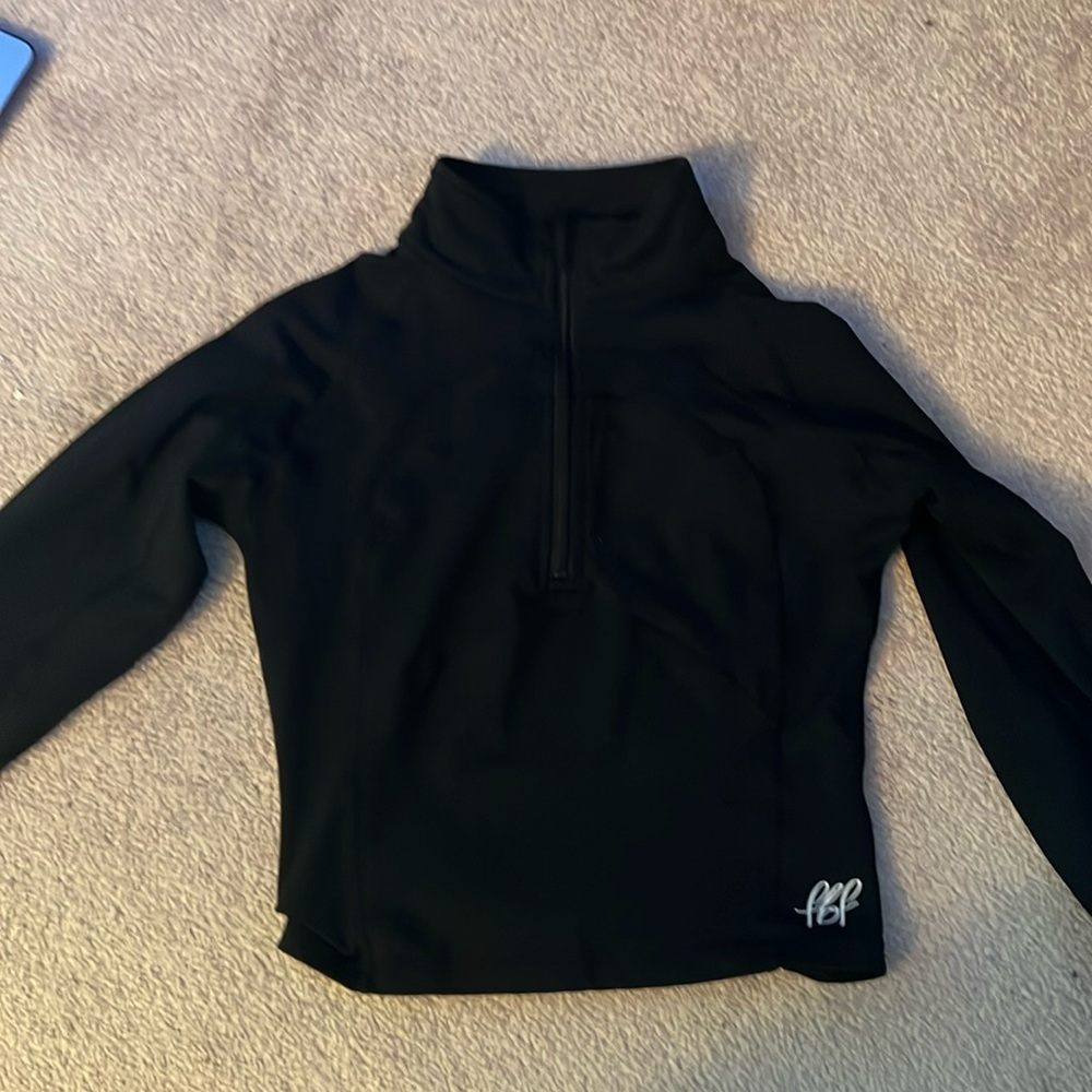FBF, medium, black quarter zip